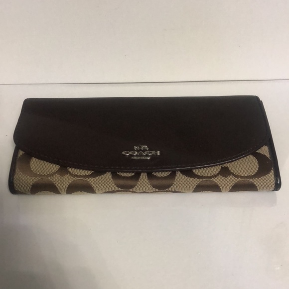 Coach hand held 3 for the price of one new never used no tags - Picture 6 of 8